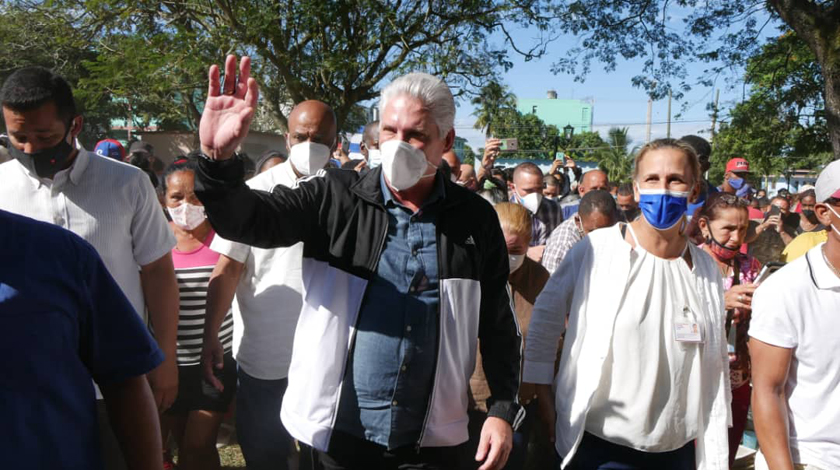 Visita Díaz-Canel la comunidad El Condado en Santa Clara (+Audio)