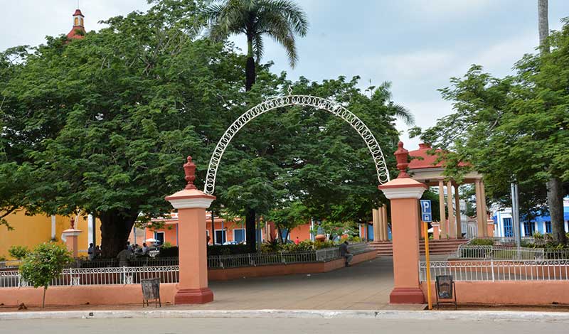 Remedio: Parque José Martí, construido en 1815 en el centro histórico de la ciudad de las leyendas.