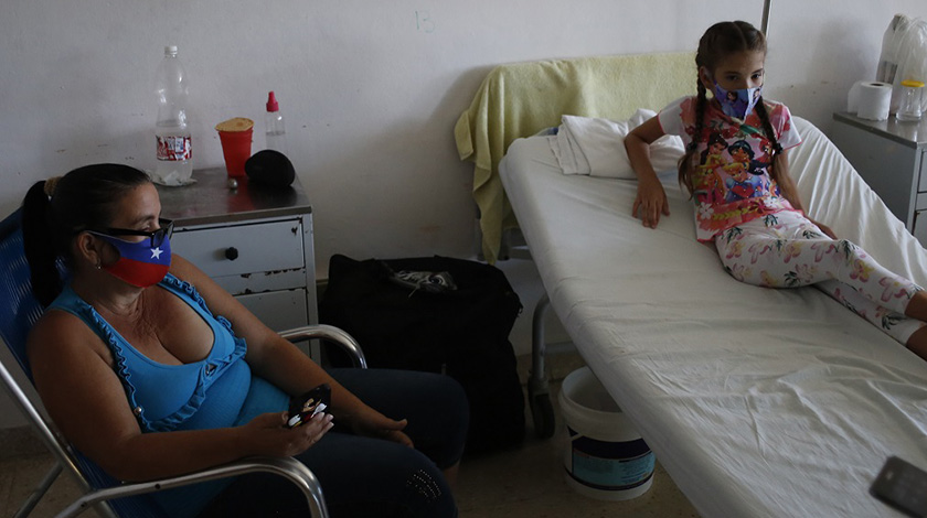0-08-mujeres-zona-roja-hospital-frank-pais-2.jpg