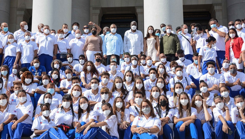 1113-delegación-cubana6.jpg