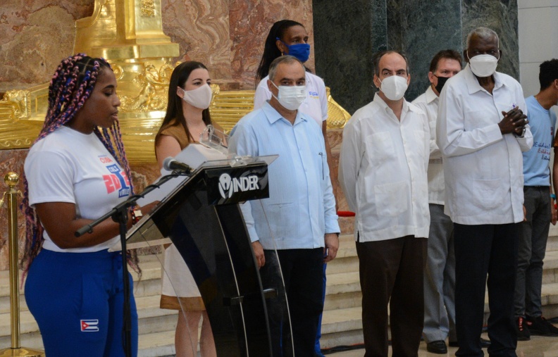 1113-delegación-cubana8.jpg