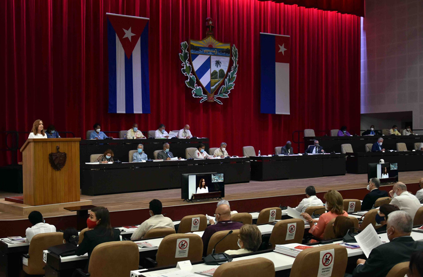 1027-asamblea4.jpg