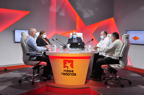 0 16 mesa redonda une