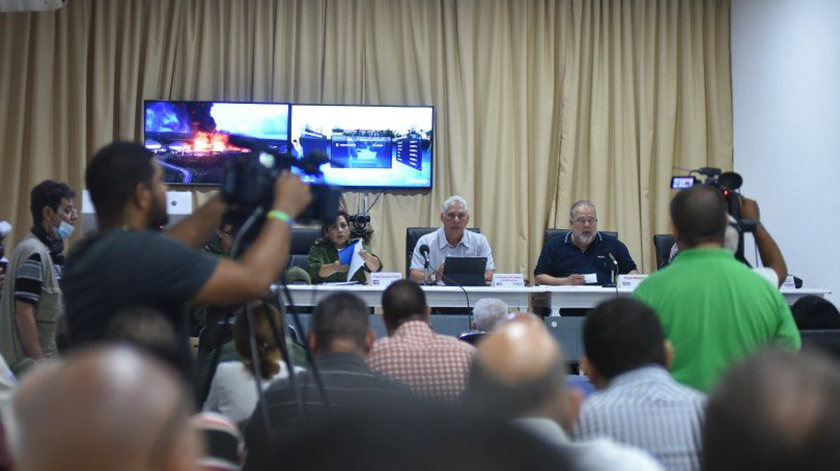 0-07-diaz-canel-incendio-matanzas-2.jpg