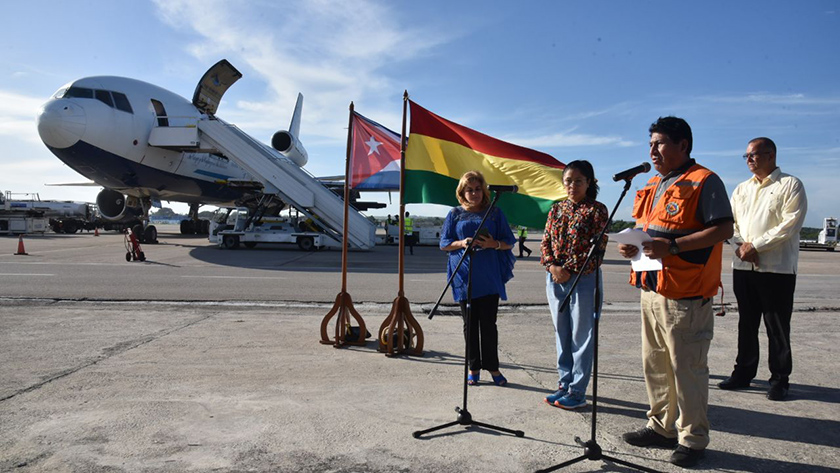0-22-solidaridad-con-cuba-bolivia7.jpg