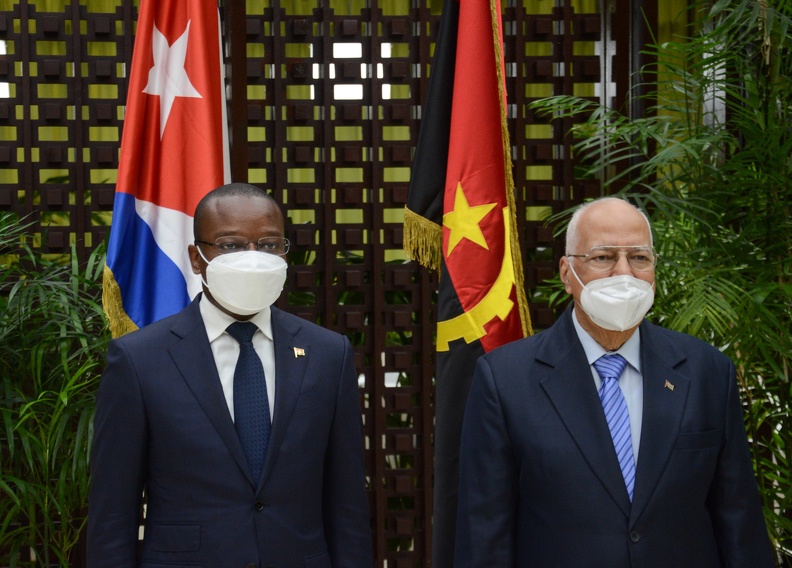 0228-angola1.jpg
