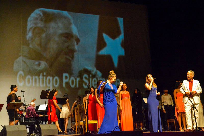 2611-hol-fidel4.jpg