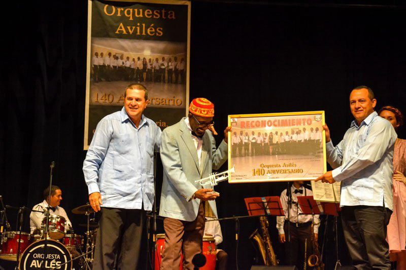 0-17-orquesta-aviles-2.jpg