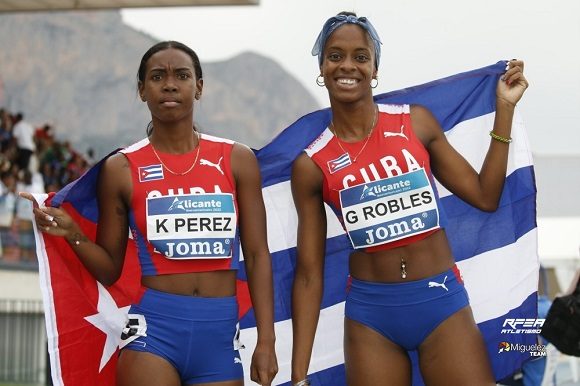 2205-Atletismo-Alicante-Greysi-Robles-y-Keily-Pérez-.jpg