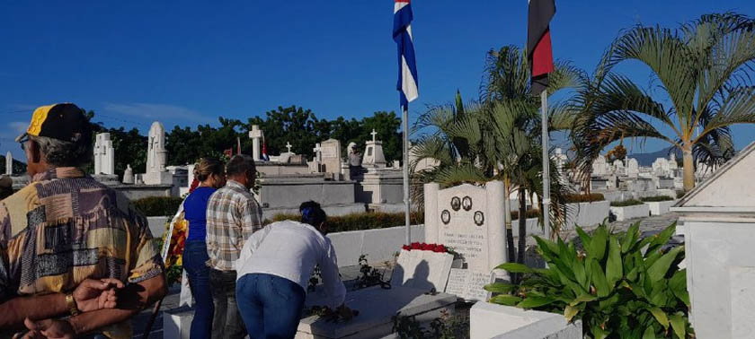 0730-homenaje copia.jpg