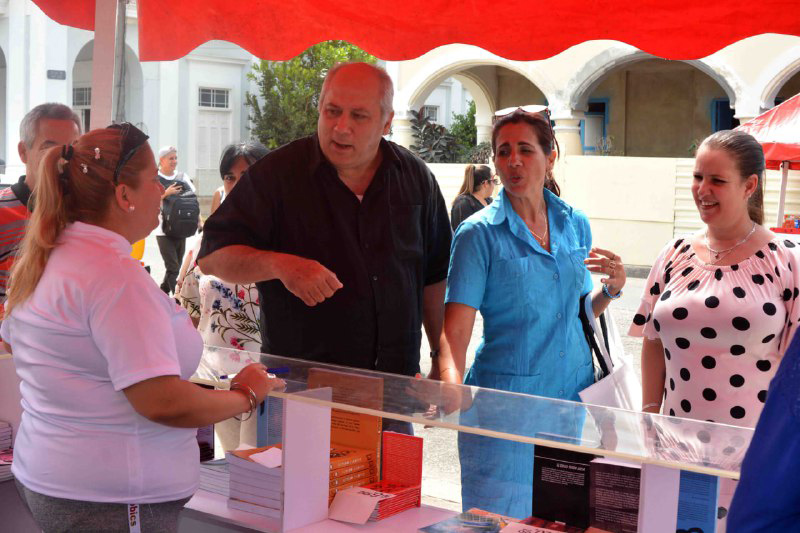 0-09-feria-libro-cienfuegos-3.jpg