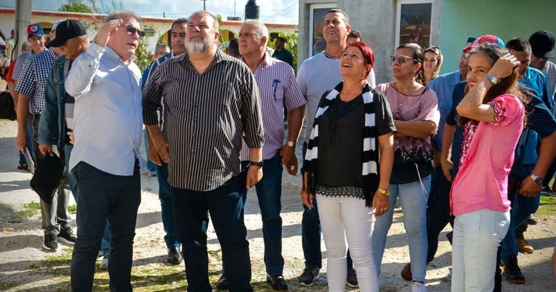 Dialogan candidatos a diputados con sectores sociales en Gibara 9 2403-marrero-gibara3.jpg