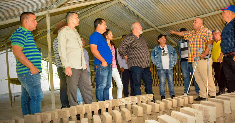 Dialogan candidatos a diputados con sectores sociales en Gibara 4 2403-marrero-gibara9.jpg