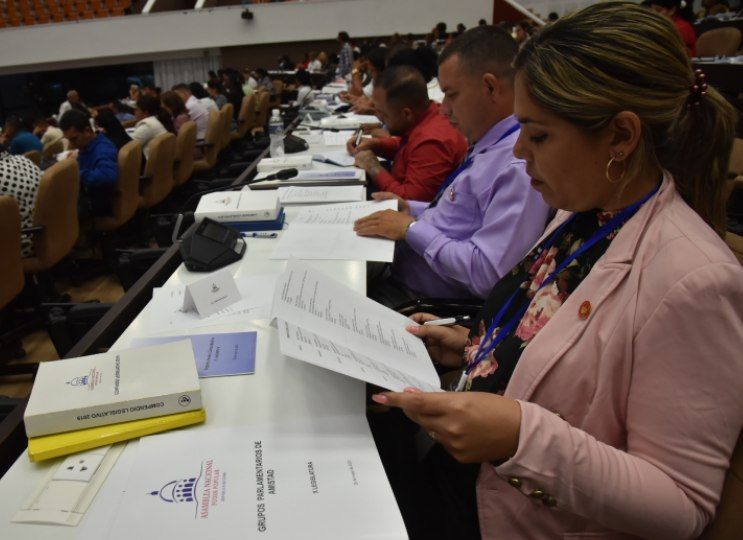 0523-diputados1.jpg