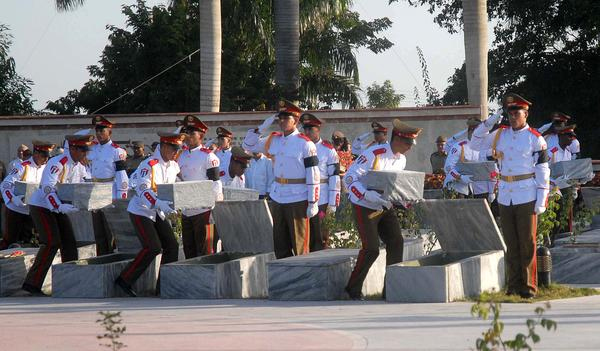 inhumacion-combatientes.jpg