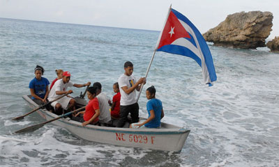 Jóvenes destacados de diferentes sectores de la sociedad son los encargados de reeditar simbólicamente en desembarco por Playa Duaba y Playita de Cajobabo. playa_duaba.jpg