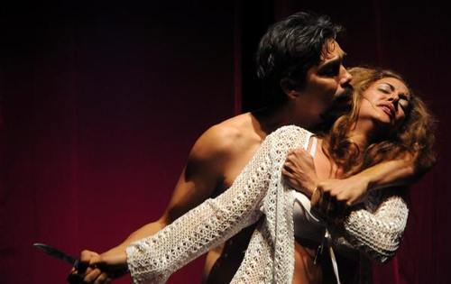 Grupo teatral Aldaba del proyecto Holo Teatro, protagonizan el estreno de la obra Leonarda , bajo la dirección de Irene Borges, en la sala Adolfo Llauradó, en La Habana, Cuba, el 13 de enero de 2015. AIN FOTO/Abel PADRÓN PADILLA Grupo teatral Aldaba del proyecto Holo Teatro, protagonizan el estreno de la obra Leonarda , bajo la dirección de Irene Borges, en la sala Adolfo Llauradó, en La Habana, Cuba, el 13 de enero de 2015. AIN FOTO/Abel PADRÓN PADILLA