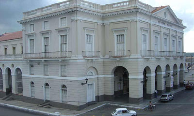 El Teatro sauto en Matanza tiene el privilegio de atesorar esta maravilla teatral antigua, única de su tipo en Cuba. teatro_sauto.jpg