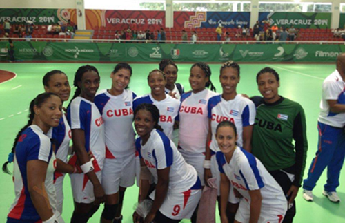 Segunda victoria de cubanas del balonmano en Juegos de Veracruz 2014. Foto: Sitio oficial de los Juegos Segunda victoria de cubanas del balonmano en Juegos de Veracruz 2014. Foto: Sitio oficial de los Juegos