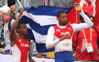 Los cubanos Leonardo Díaz, categoría F56 en Lanzamiento de la bala, y Luis Felipe Gutiérrez (T13), saltador de longitud, obtuvieron medallas de oro en los V Juegos Parapanamericanos de Toronto, Canadá, el 14 de agosto de 2015. AIN FOTO/Armando HERNÁNDEZ/JIT Los cubanos Leonardo Díaz, categoría F56 en Lanzamiento de la bala, y Luis Felipe Gutiérrez (T13), saltador de longitud, obtuvieron medallas de oro en los V Juegos Parapanamericanos de Toronto, Canadá, el 14 de agosto de 2015. AIN FOTO/Armando HERNÁNDEZ/JIT