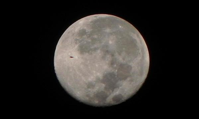 La última Luna de Perigeo de este año, conocida popularmente por superluna, vista desde La Habana, Cuba, el 10 de septiembre de 2014. AIN FOTO/Tony HERNÁNDEZ MENA La última Luna de Perigeo de este año, conocida popularmente por superluna, vista desde La Habana, Cuba, el 10 de septiembre de 2014. AIN FOTO/Tony HERNÁNDEZ MENA
