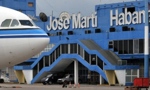  El proceso de reparación y modernización de los aeropuertos en Cuba, impulsado en los últimos años, ya deja ver sus buenos resultados y respalda los esfuerzos del Estado por ubicar estas instalaciones a tono con los estándares mundiales.
