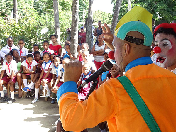 Los gustados clown guantanameros de la compañía circenses Carpandilla, estarán durante la expedición, que concluirá a inicios de marzo en Baracoa.
