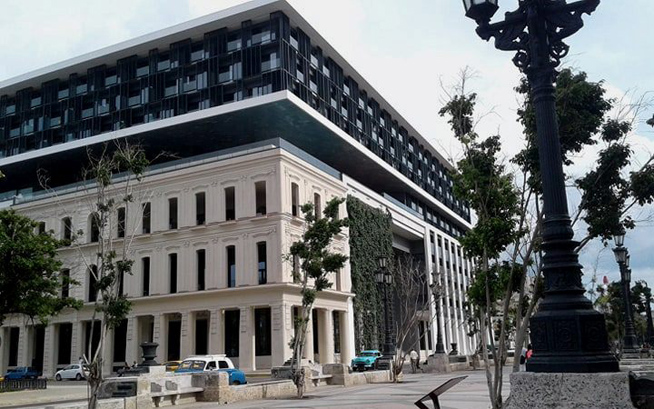 1112-LH500-El Hotel Iberostar Grand Packard está en el Paseo del Prado.jpg