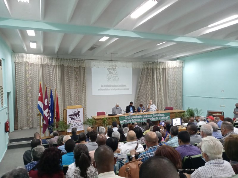 2104-congreso-historia1.jpg