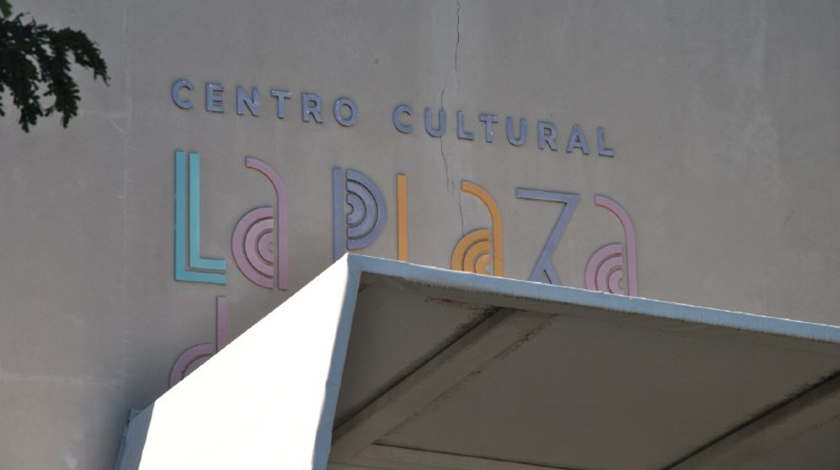 Como parte del programa del XXII Encuentro Internacional de Partidos Comunistas y Obreros (EIPCO) que se desarrolla en La Habana, delegados a ese evento visitaron hoy el barrio capitalino de La Timba.
