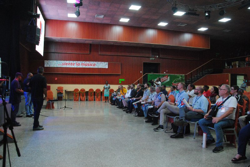 0-27-visita-barrio-la-timba-2.jpg