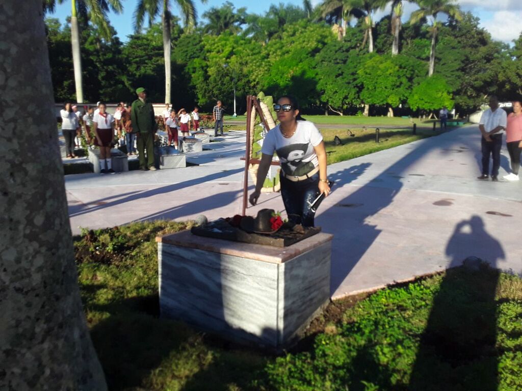 1028-homenaje.jpg