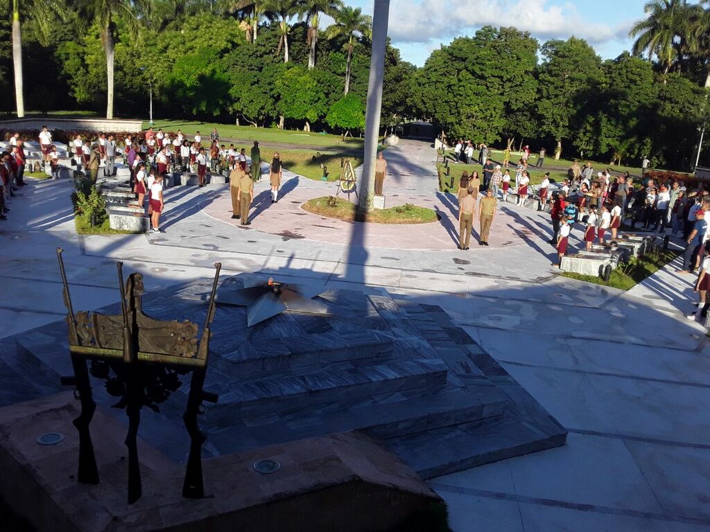 1028-homenaje4.jpg
