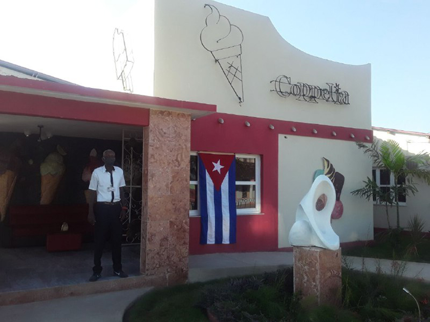 0-23-coppelia-pinar-2.jpg