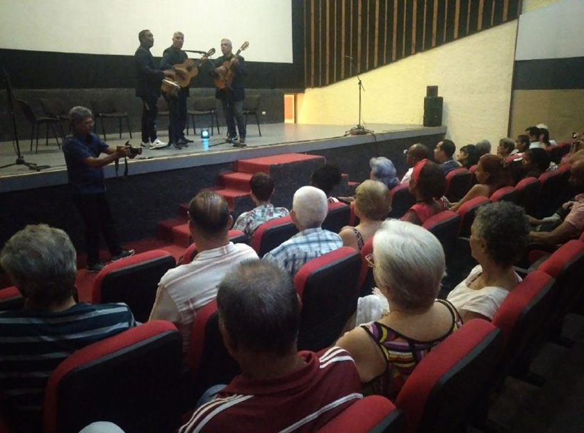 0-09-radio-siboney-5.jpg
