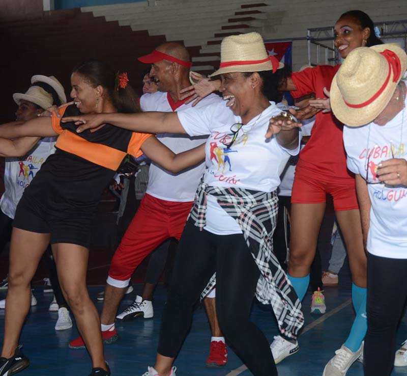 1208-cubaila5.jpg