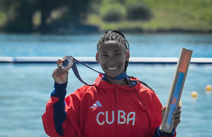 1008-cirilo2 Canoísta Yarisleidis Cirilo contenta y feliz con bronce olímpico