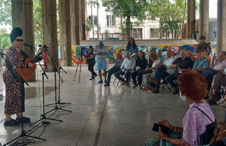 Clausura del Festival Internacional de Poesía de La Habana. Foto: Rubén Ricardo Infante Clausura del Festival Internacional de Poesía de La Habana. Foto: Rubén Ricardo Infante