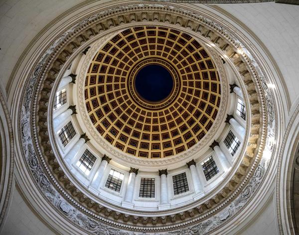 Las áreas reparadas del Capitolio Nacional le devuelven a la instalación la condición de uno de los iconos arquitectónicos de La Habana, Cuba, 17 de marzo de 2016. ACN FOTO/Abel PADRÓN PADILLA