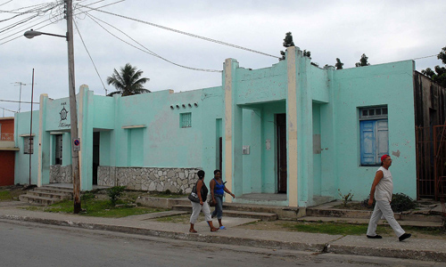 Antiguo cuartel de la tiranía de Batista en el poblado santiaguero de Alto Songo. Foto: Miguel Rubiera/ACN  Antiguo cuartel de la tiranía de Batista en el poblado santiaguero de Alto Songo. Foto: Miguel Rubiera/ACN