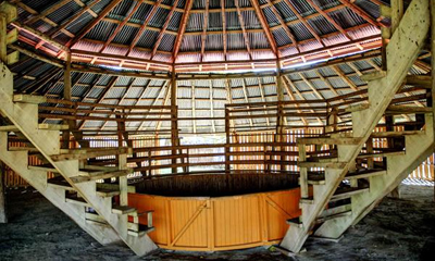 Valla de gallos, en el conjunto histórico de Birán, Monumento Nacional, sitio donde nació el máximo líder de la Revolución Cubana, Fidel Castro Ruz, en el municipio de Cueto, de la oriental provincia de Holguín, Cuba, el 12 de agosto de 2014. AIN FOTO/Juan Pablo CARRERAS