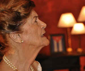 Carilda Oliver Labra, Premio Nacional de Literatura. Foto tomada de Cubadebate