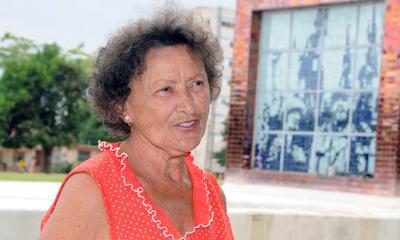 Marta Lazo, hermana del mocandista Mario Lazo, fallecido el cinco de noviembre de 2008, en entrevista a la Agencia de Información Nacional (AIN), en el Mausoleo a los Mártires de Artemisa, provincia sede del acto central por el aniversario 61 del asalto a los cuarteles Moncada, en Santiago de Cuba, y Carlos M. de Céspedes, en Granma. 24 de julio de 2014. AIN FOTO/Otoniel MÁRQUEZ