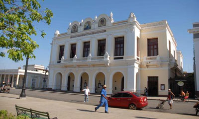 teatro_tomas_terry.jpg